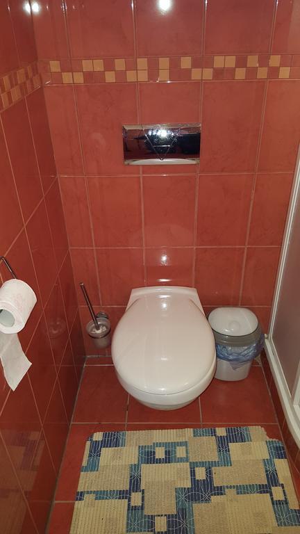 Okker Apartman Jula Exterior foto